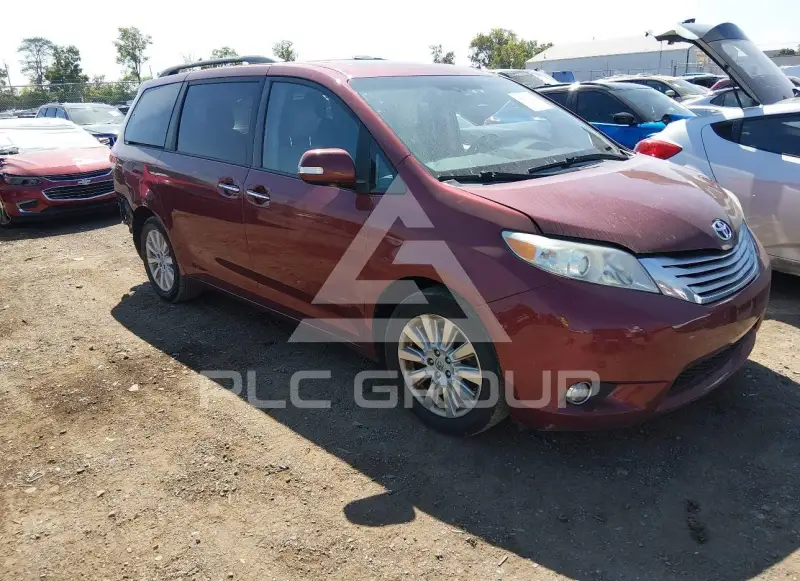 2013 Toyota SIENNA photo