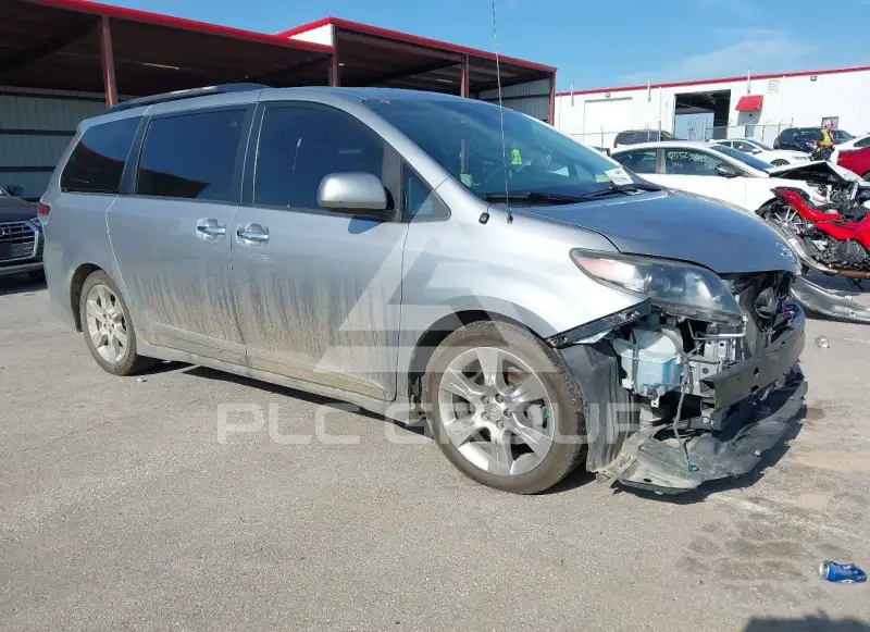 2013 Toyota SIENNA фото