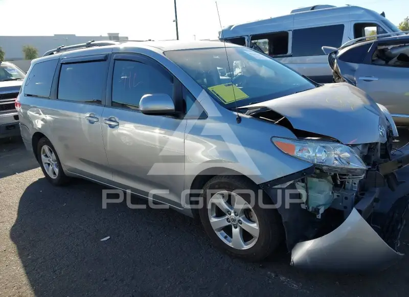 2013 Toyota SIENNA фото