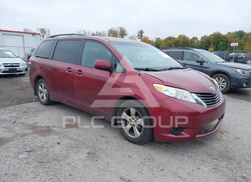 2013 Toyota SIENNA фото