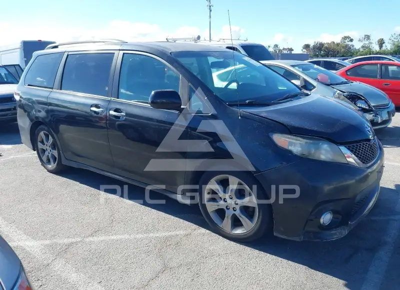 2013 Toyota SIENNA фото
