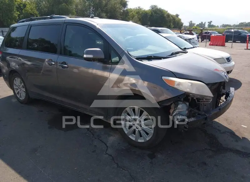2013 Toyota SIENNA фото
