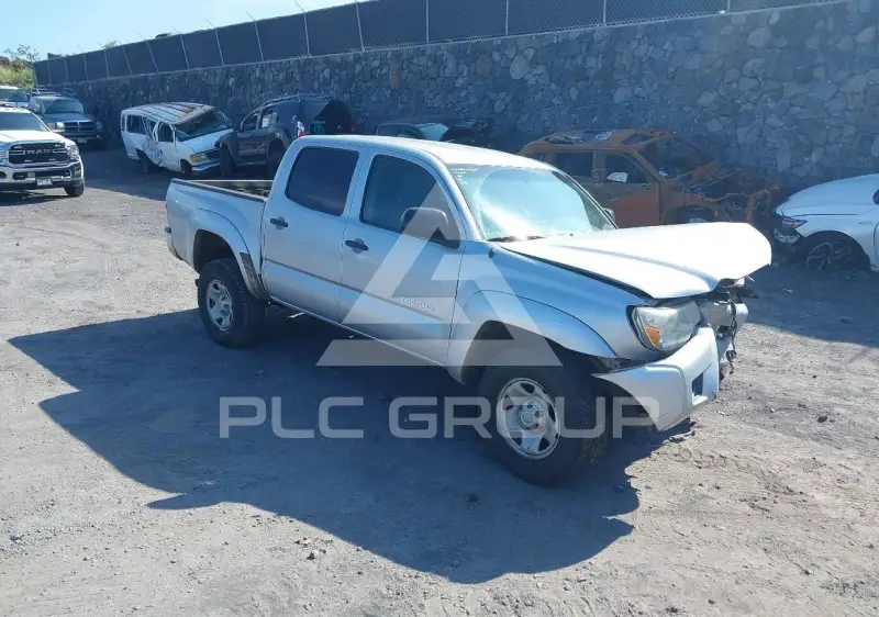 2013 Toyota TACOMA photo