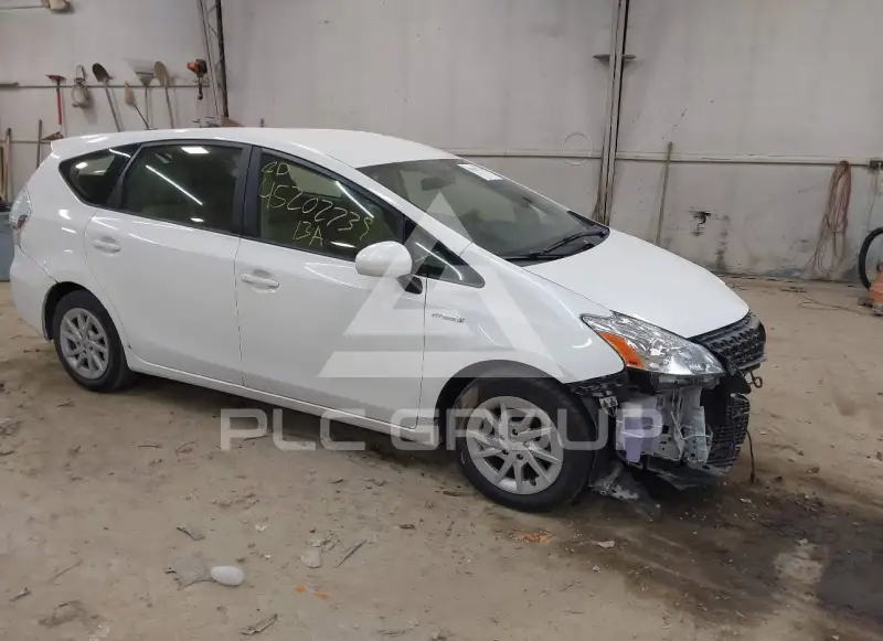 2013 Toyota PRIUS фото