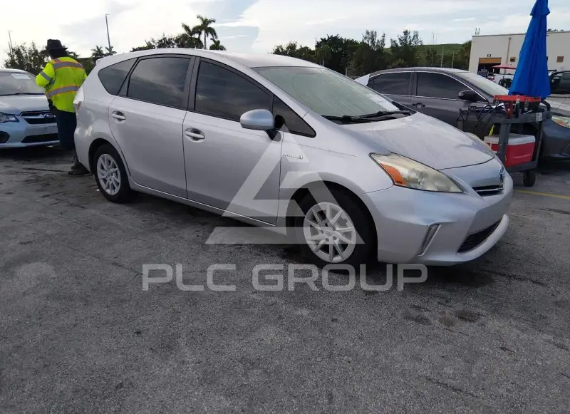2013 Toyota PRIUS фото