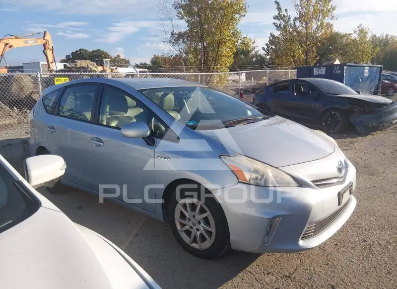 2013 Toyota PRIUS photo