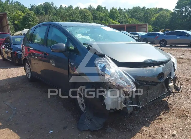 2013 Toyota PRIUS фото