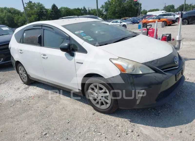 2013 Toyota PRIUS фото