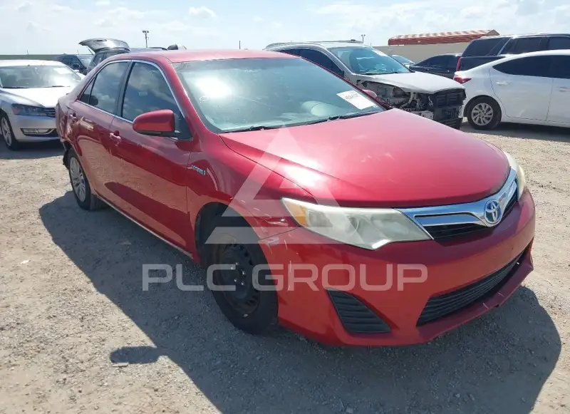 2013 Toyota CAMRY фото