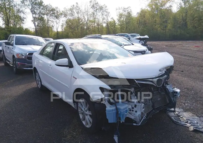 2013 Toyota CAMRY фото