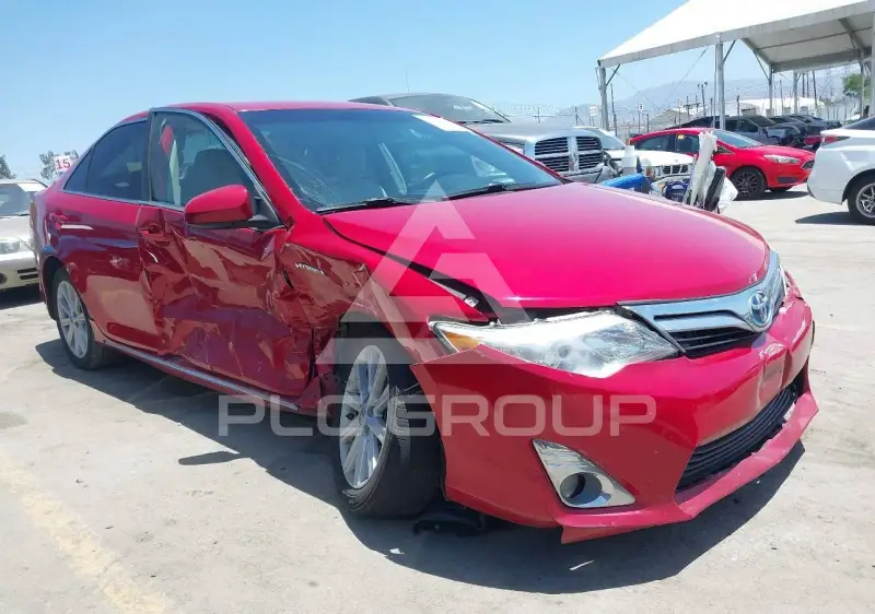 2013 Toyota CAMRY фото