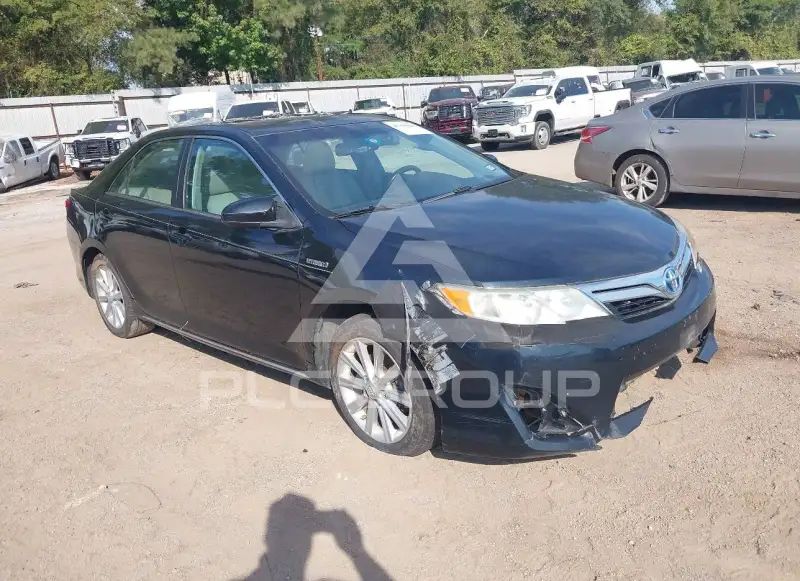 2013 Toyota CAMRY фото