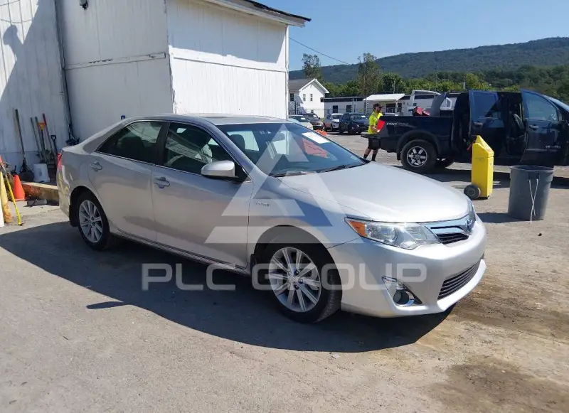 2013 Toyota CAMRY фото