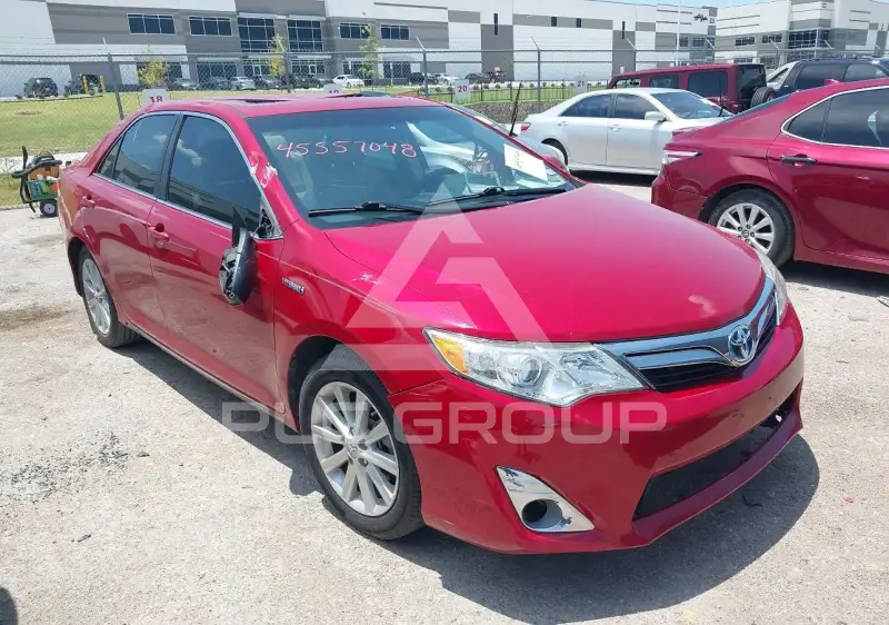 2013 Toyota CAMRY фото