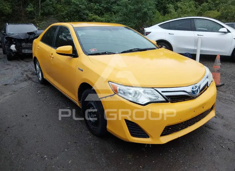 2013 Toyota CAMRY photo