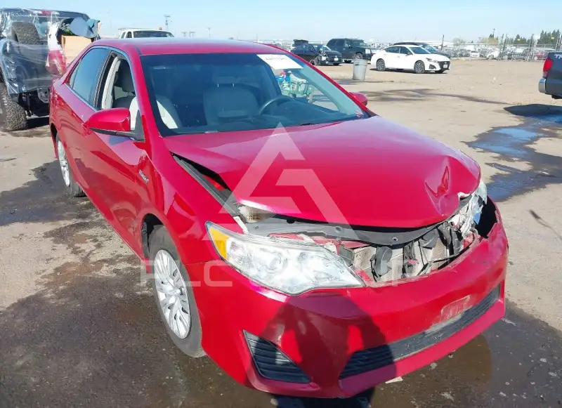 2013 Toyota CAMRY фото