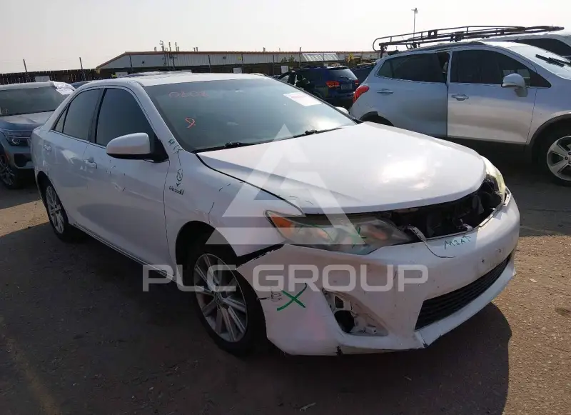 2013 Toyota CAMRY фото