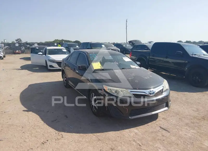 2013 Toyota CAMRY фото