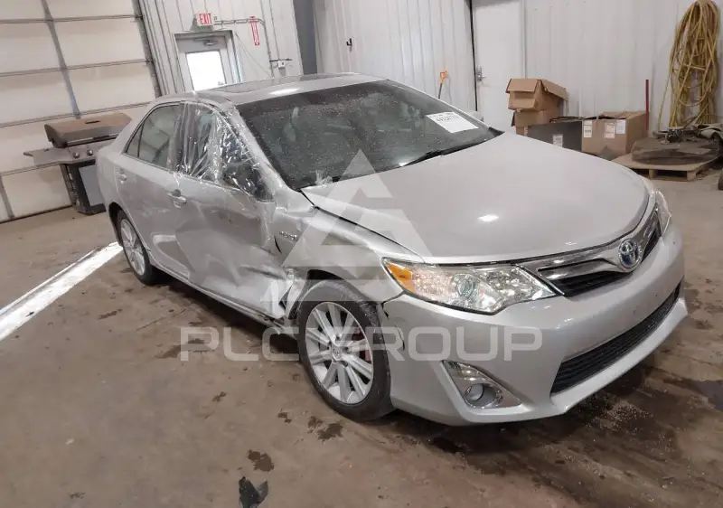 2013 Toyota CAMRY photo