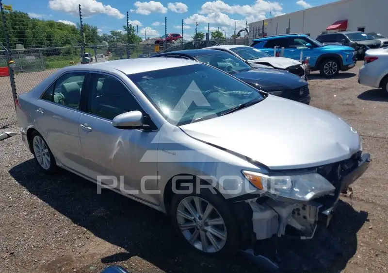 2013 Toyota CAMRY фото