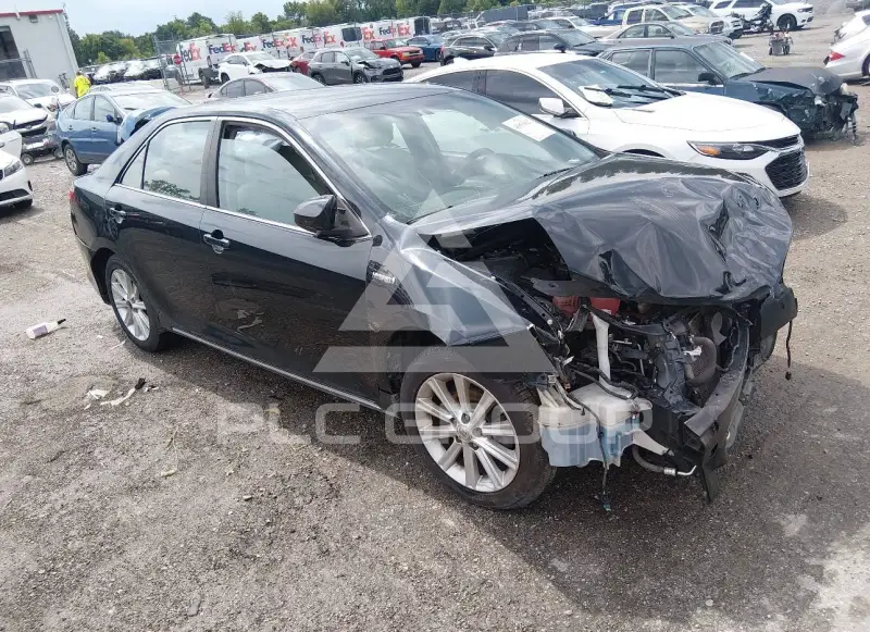 2013 Toyota CAMRY фото
