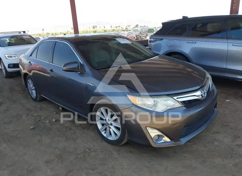 2013 Toyota CAMRY фото