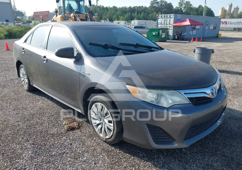 2013 Toyota CAMRY фото