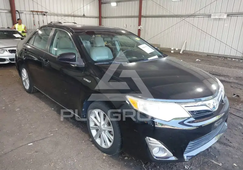 2013 Toyota CAMRY фото