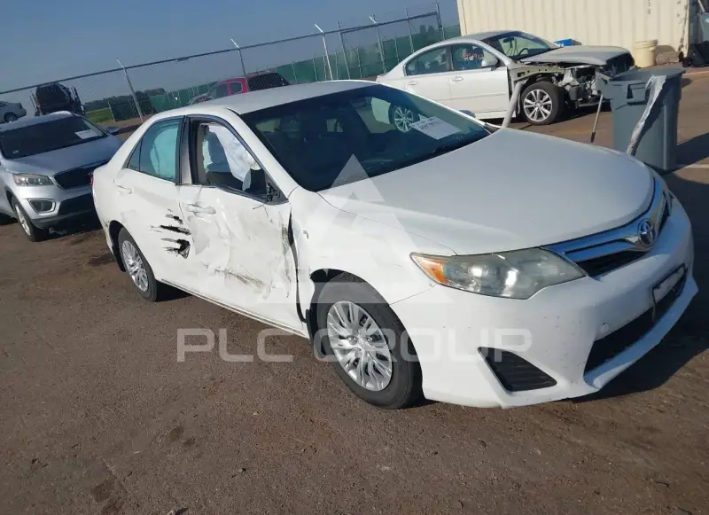 2013 Toyota CAMRY фото