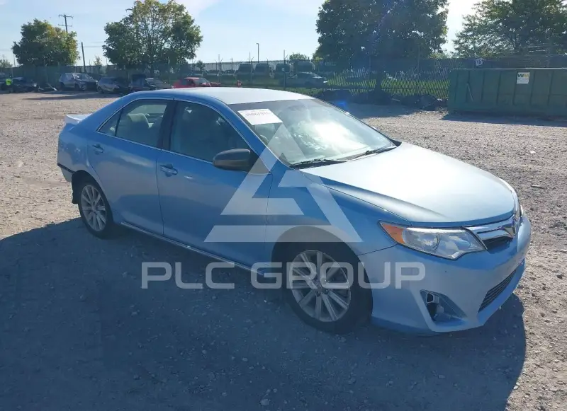 2013 Toyota CAMRY фото