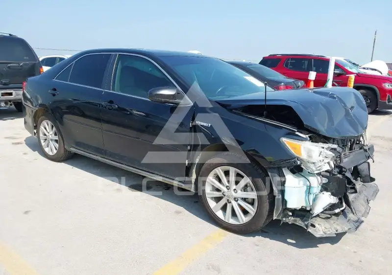 2013 Toyota CAMRY фото