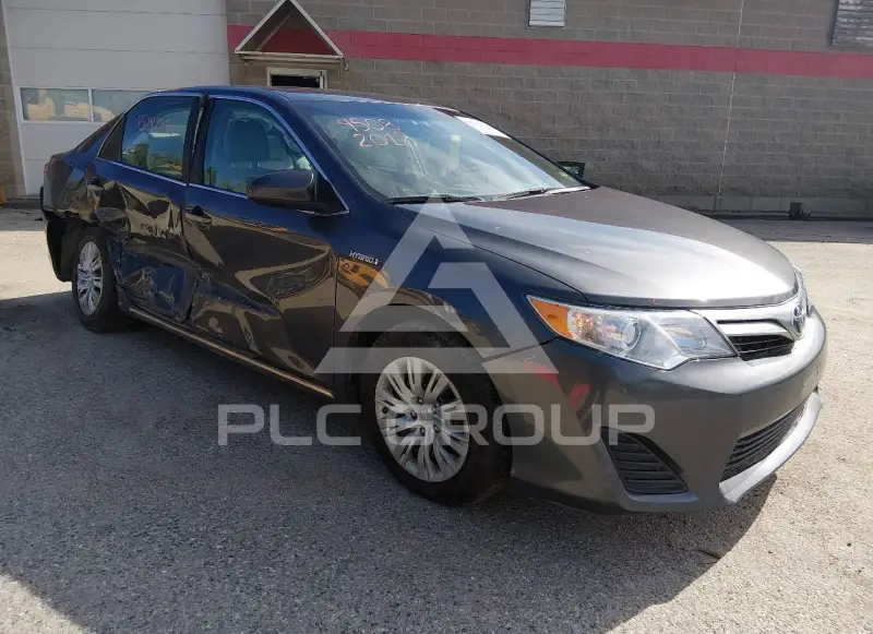 2013 Toyota CAMRY photo