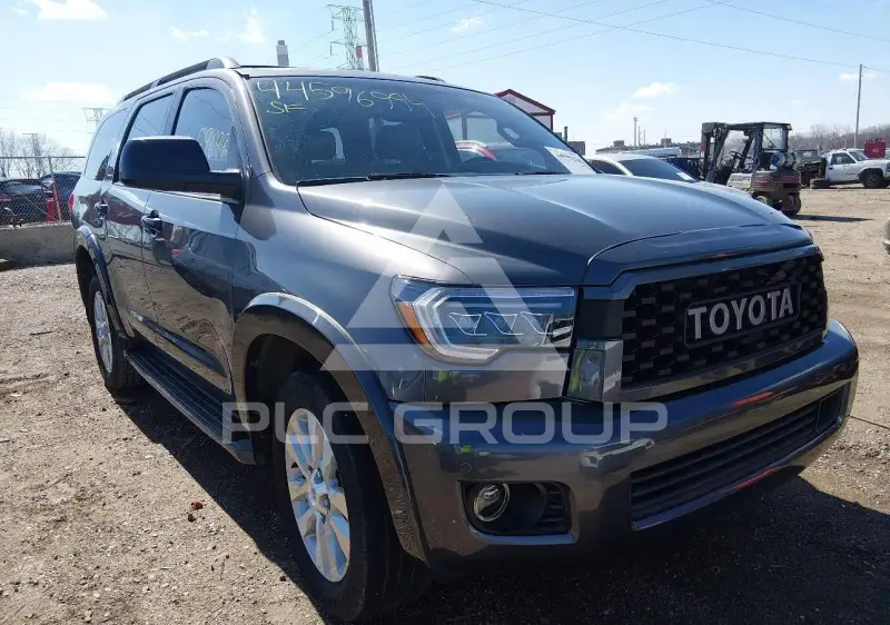 2013 Toyota SEQUOIA фото
