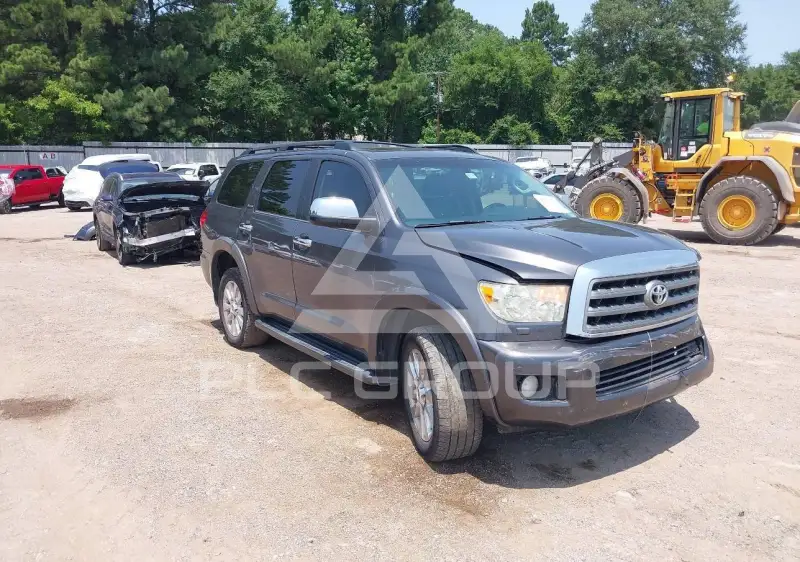 2013 Toyota SEQUOIA фото