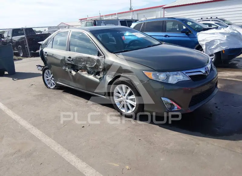 2013 Toyota CAMRY фото
