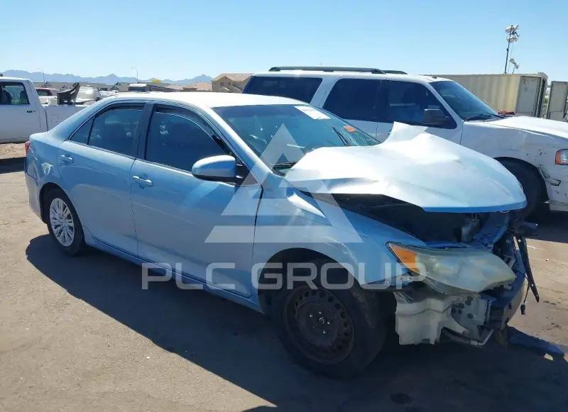 2013 Toyota CAMRY фото