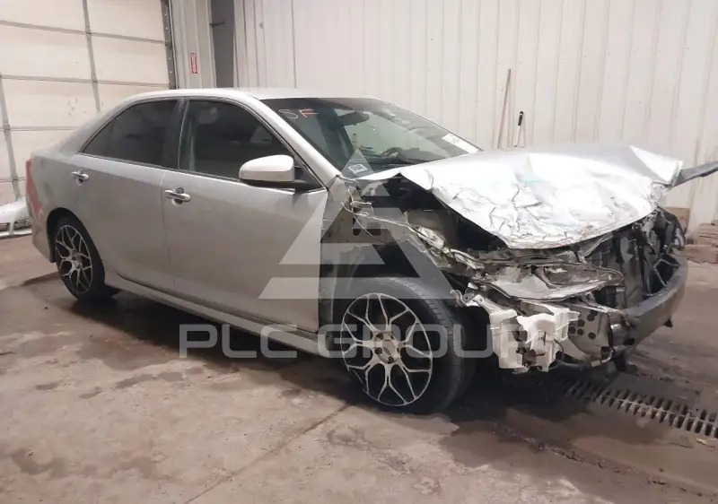 2013 Toyota CAMRY фото
