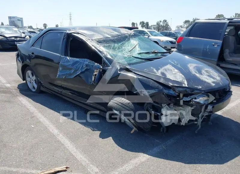 2013 Toyota CAMRY фото
