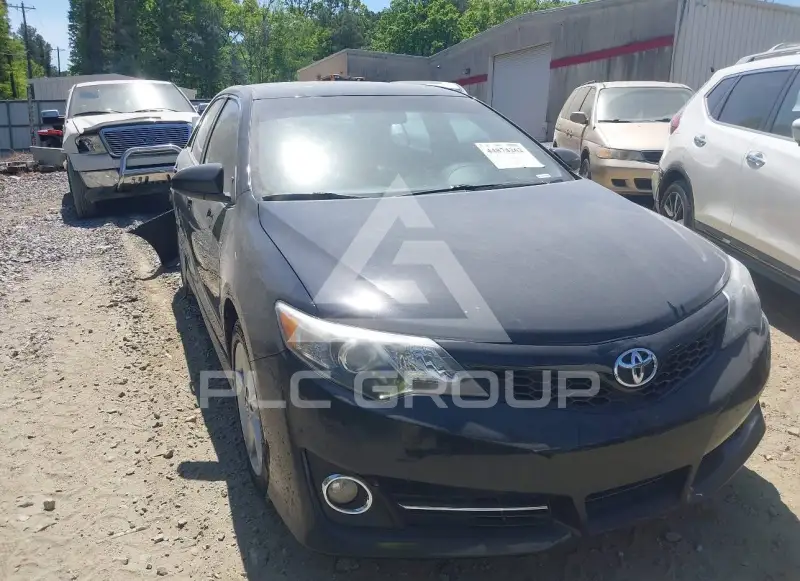 2013 Toyota CAMRY фото