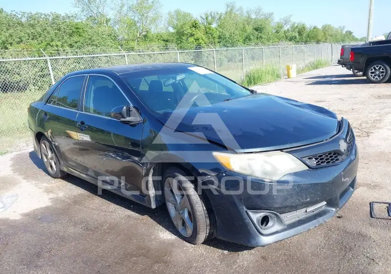 2013 Toyota CAMRY фото