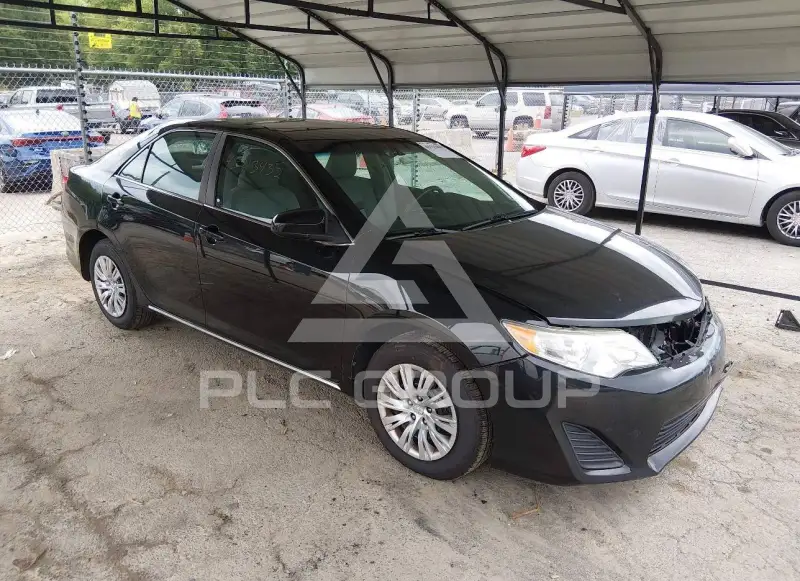 2013 Toyota CAMRY фото