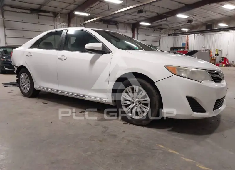 2013 Toyota CAMRY фото