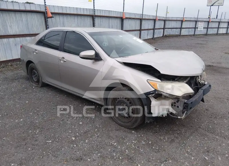 2013 Toyota CAMRY фото