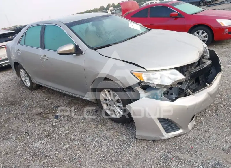 2013 Toyota CAMRY фото
