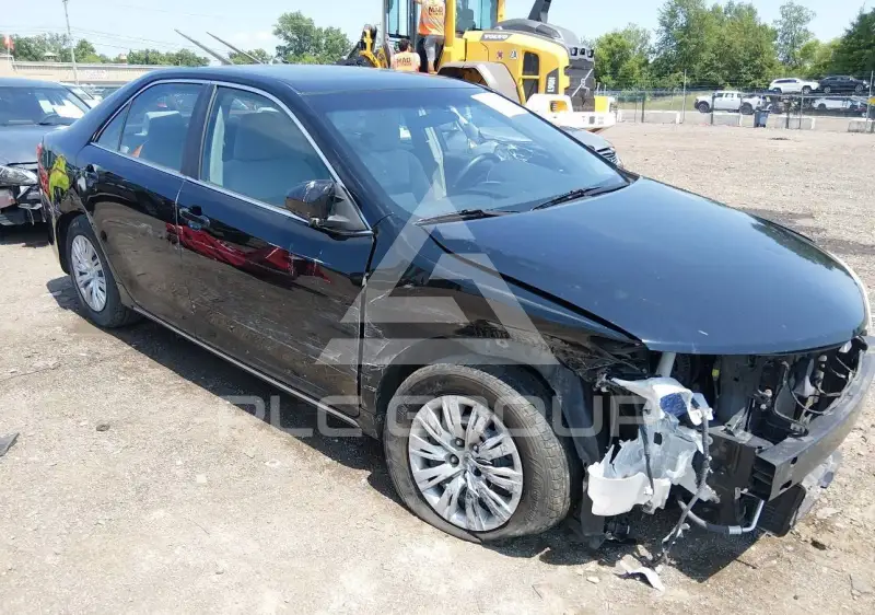 2013 Toyota CAMRY фото