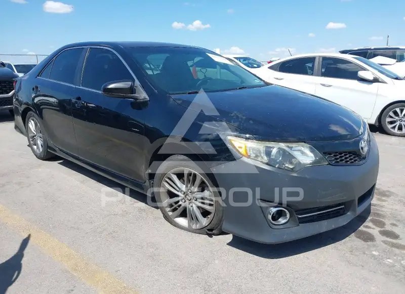 2013 Toyota CAMRY photo