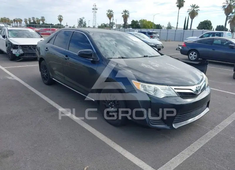 2013 Toyota CAMRY фото