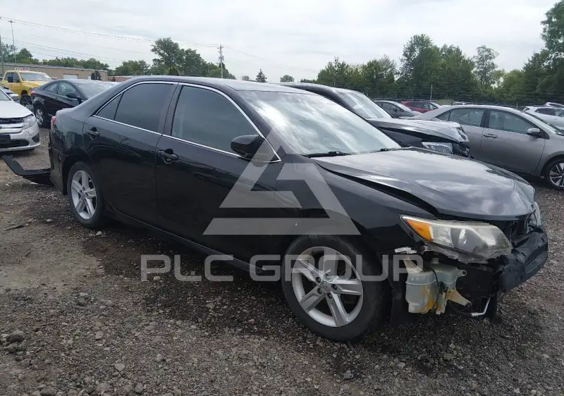 2013 Toyota CAMRY фото