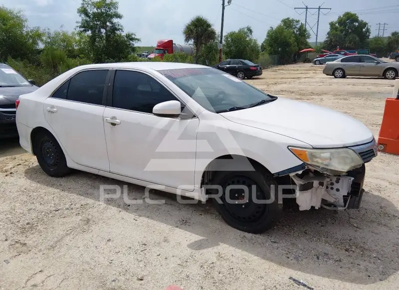 2013 Toyota CAMRY фото