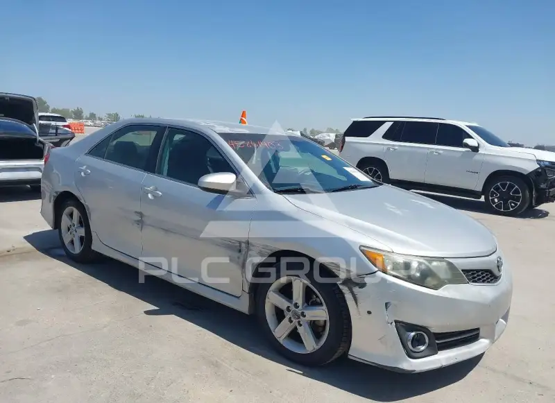 2013 Toyota CAMRY фото